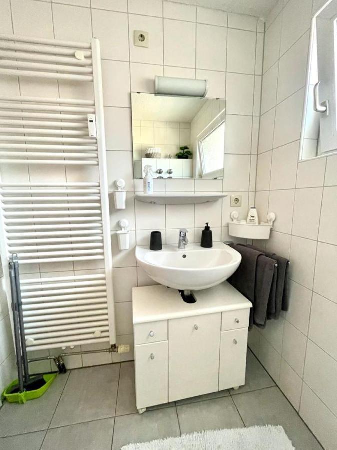 Nice And Comfortable, Centrally Located Apartment رينفيلدن المظهر الخارجي الصورة